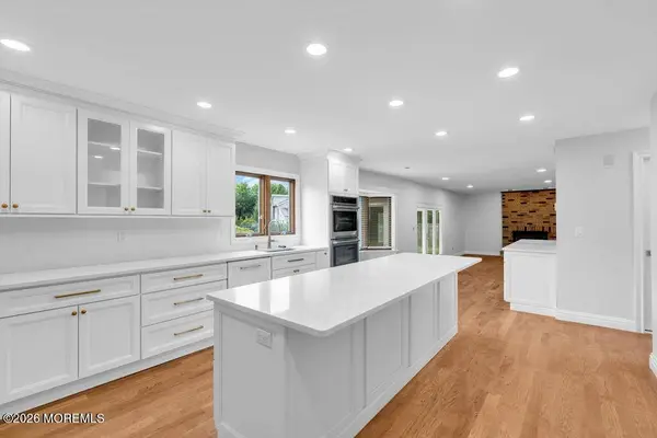 6 Oak Tree Lane, Ocean Twp, NJ 07712