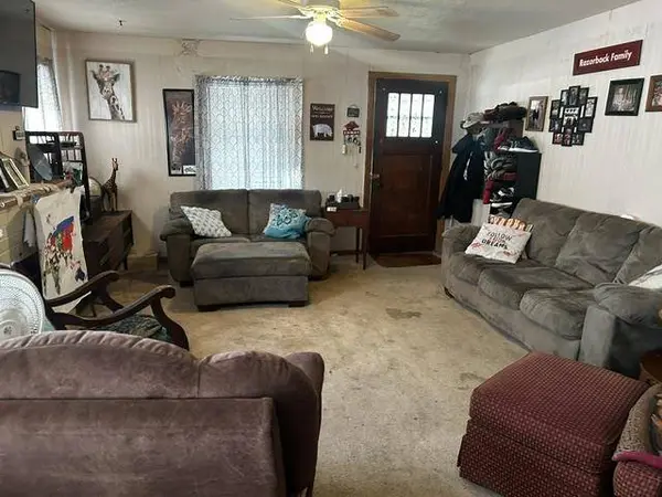 918 N 4th St, Arkansas City, KS 67005