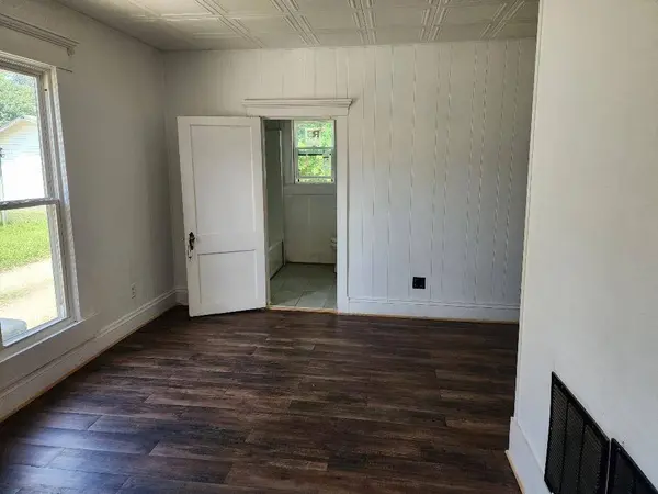 414 E Monroe, Arkansas City, KS 67005