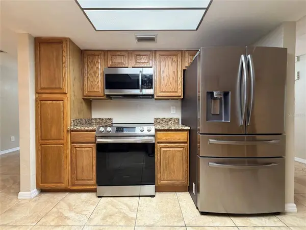1013 INDIAN OAKS E, Holly Hill, FL 32117