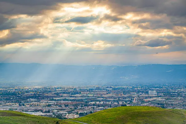 Discover the Most Popular Areas to Live in Santa Clarita, CA,Jonathan Luna