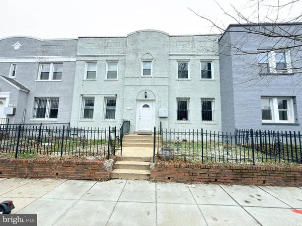 1246 QUEEN ST NE #2, Washington, DC 20002
