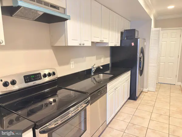 1246 QUEEN ST NE #2, Washington, DC 20002