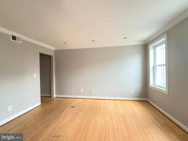 1246 QUEEN ST NE #2, Washington, DC 20002