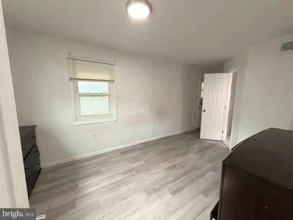712 1ST ST, Rockville, MD 20851