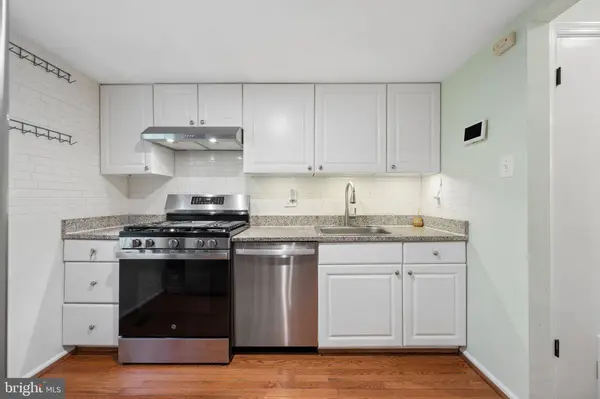941 PAULSBORO DR, Rockville, MD 20850
