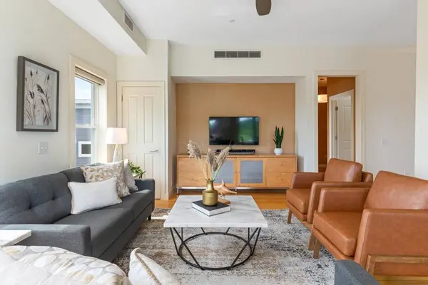 135 Sheridan ST #404, Portland, ME 04101