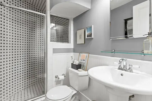 27 Pine ST #7, Portland, ME 04102
