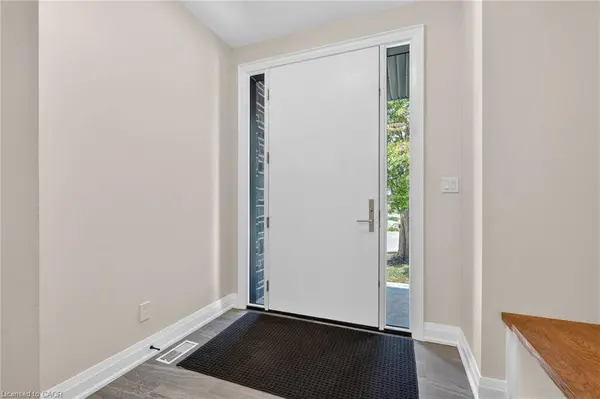 5 Marina Avenue, Etobicoke, ON M8W 1J8