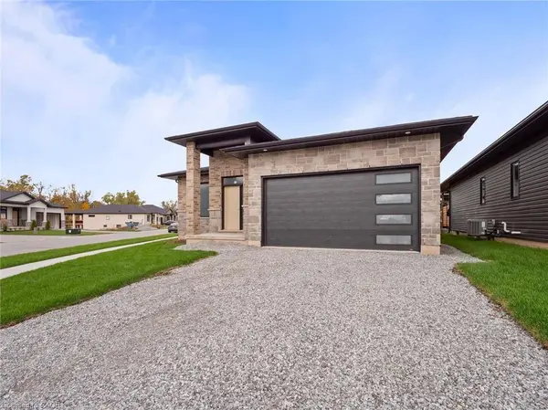 118 Willowbrook Drive, Welland, ON L3C 0G2