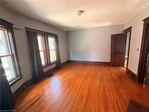28 Grove Street, Welland, ON L3B 4B4