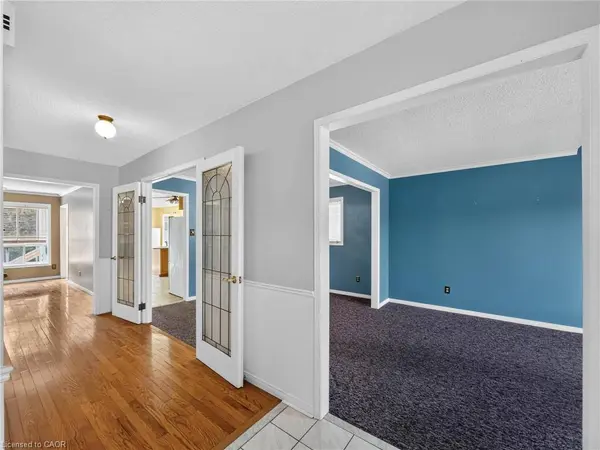 60 Attwood Drive, Cambridge, ON N1T 1L4