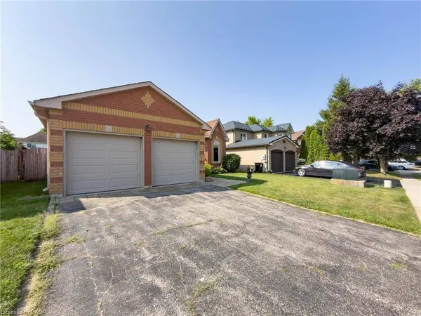 60 Attwood Drive, Cambridge, ON N1T 1L4