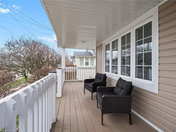 65 Christmas Street, Port Colborne, ON L3K 1M4