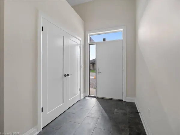 118 Willowbrook Drive, Welland, ON L3C 0G2