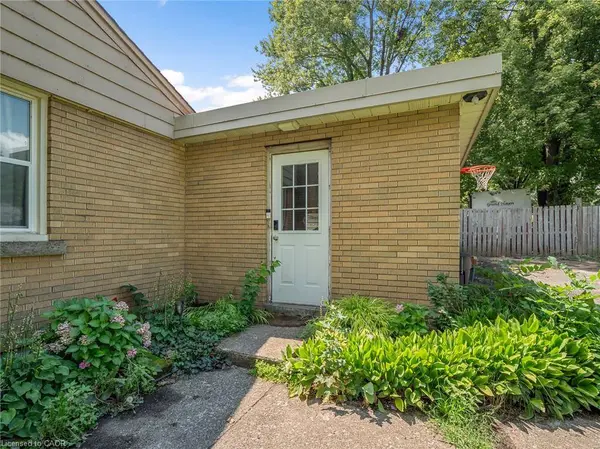 20 Alan Crescent, Fonthill, ON L0S 1E0