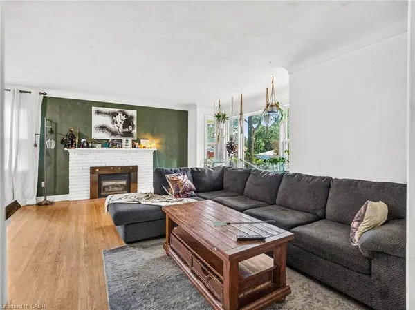 20 Alan Crescent, Fonthill, ON L0S 1E0