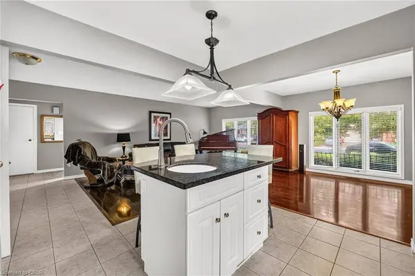 128 Melissa Crescent, Welland, ON L3C 6N9
