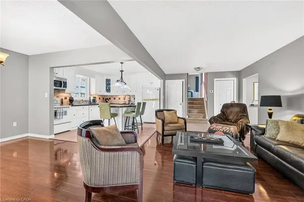 128 Melissa Crescent, Welland, ON L3C 6N9