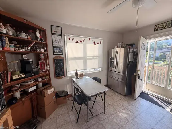 4 Conlon Crescent, Thorold, ON L2V 2M7