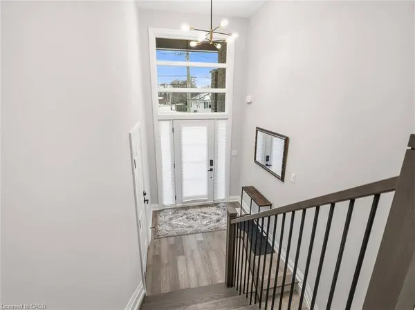 230 Knoll Street, Port Colborne, ON L3K 5B6