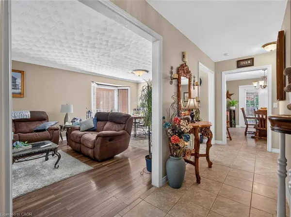 133 Leaside Drive, Welland, ON L3C 6N4