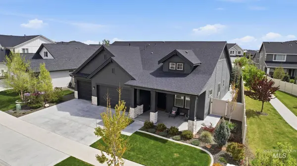 11371 W Heliopsis Dr, Star, ID 83669