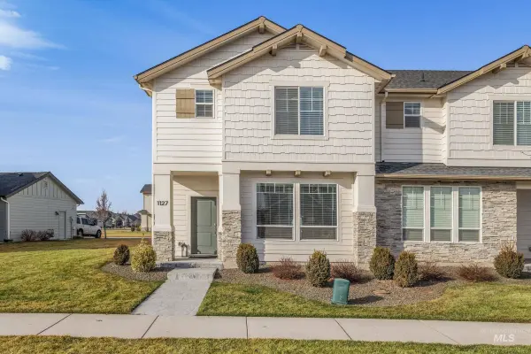 1127 N World Cup Ln, Eagle, ID 83616-6189