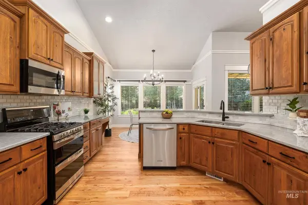 1968 S Riverbirch Ave, Eagle, ID 83616