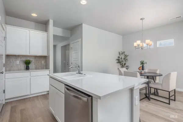 1127 N World Cup Ln, Eagle, ID 83616-6189
