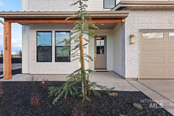 2228 N Palaestra Ave, Eagle, ID 83616