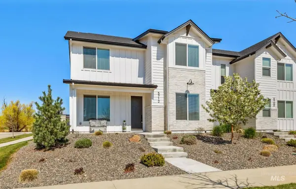 5712 W Elk Trail St, Eagle, ID 83714