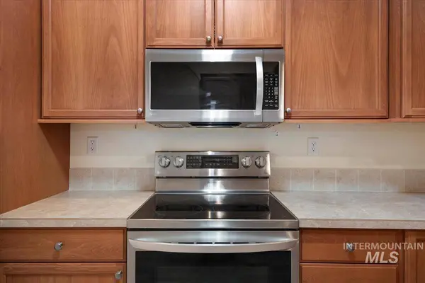 9207 W Steve St, Boise, ID 83714