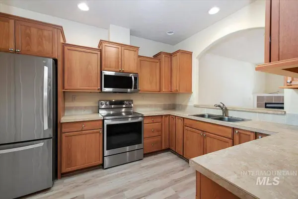 9207 W Steve St, Boise, ID 83714