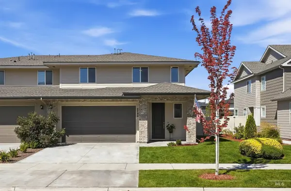 8244 W Pacific Yew St, Eagle, ID 83616