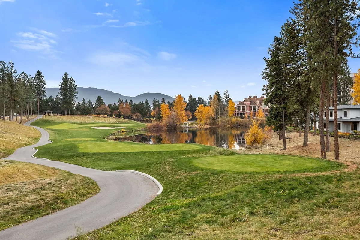 20 - 1979 Country Club Drive-9