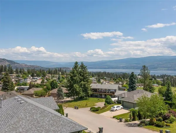 2912-glen-abbey-place-west-kelowna-10280644-1-p (1)