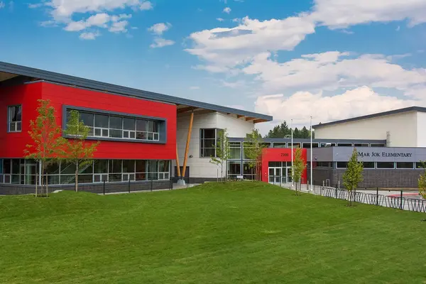 kelowna-mar-jok-elementary-school-rose-valley