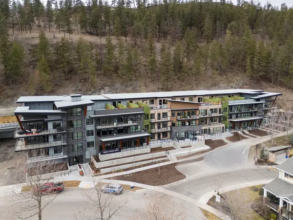 Eminence Exterior