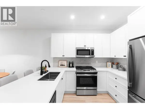 3210 Salmon RD #3, West Kelowna, BC V4T1A7
