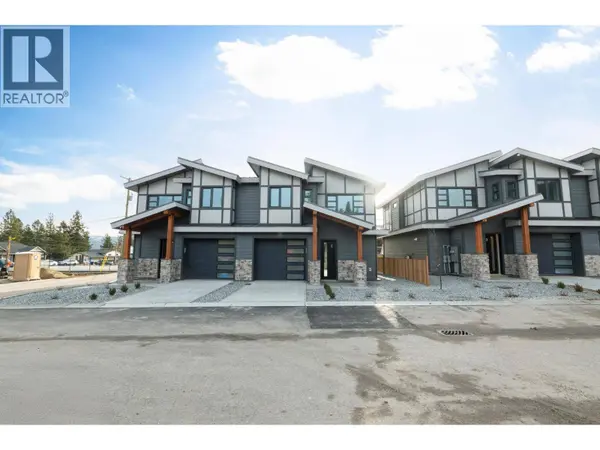 3210 Salmon RD #3, West Kelowna, BC V4T1A7