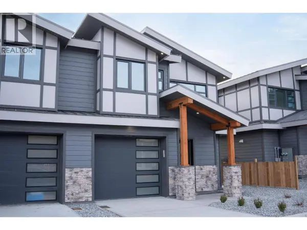 3210 Salmon RD #3, West Kelowna, BC V4T1A7