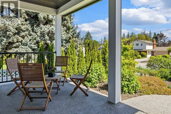 2418 Crestview Road, West Kelowna, BC V1Z1Z2