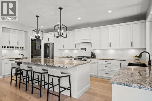 2418 Crestview Road, West Kelowna, BC V1Z1Z2