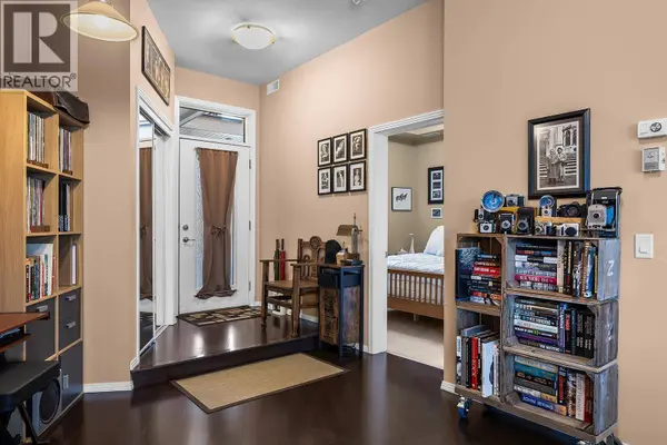 1327 St Paul ST #109, Kelowna, BC V1Y2E2