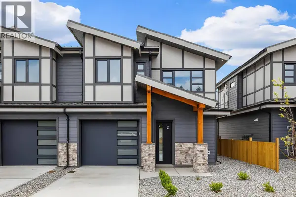 3210 Salmon RD #10, West Kelowna, BC V4T1A7