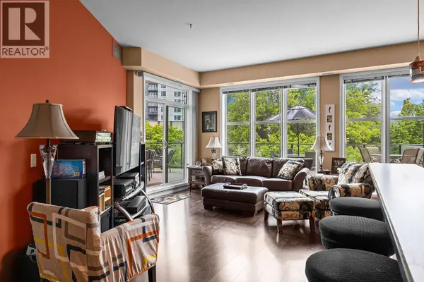 1327 St Paul ST #109, Kelowna, BC V1Y2E2