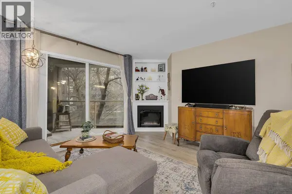 1965 Pandosy ST #103, Kelowna, BC V1Y1R9