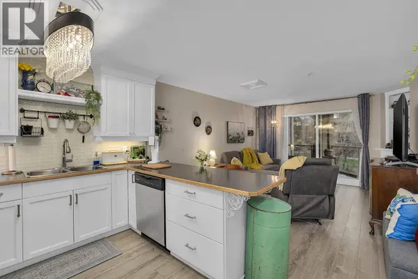 1965 Pandosy ST #103, Kelowna, BC V1Y1R9