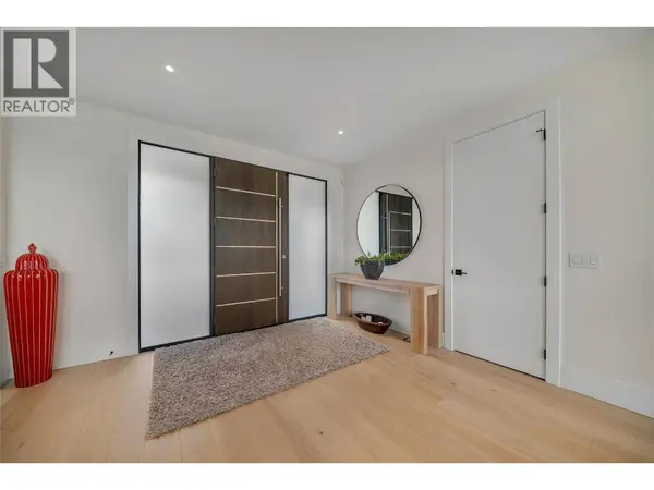 5725 Mountainside Drive, Kelowna, BC V1W5L6